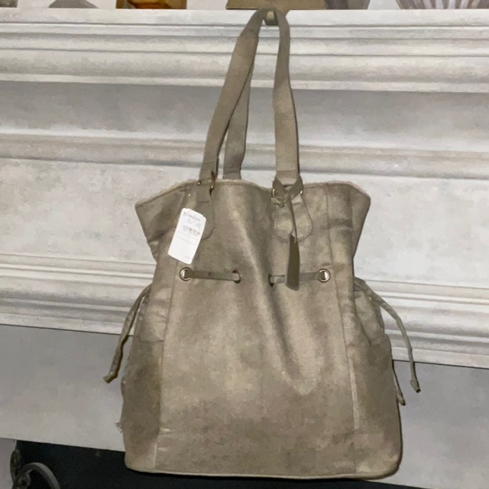 Neiman Marcus Olive Green Fur Lined Beauty tote bag NWT
